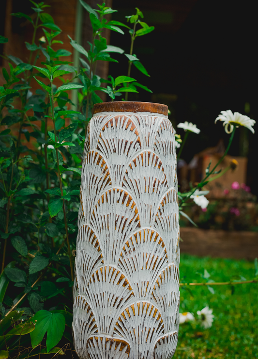VASO CONCHA – DECORAÇÃO TRIBAL COM FORMAS ORGÂNICAS 25% OFF