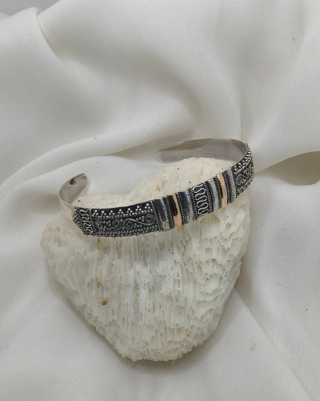 BRACELETE CUFF COBRINHA PRATA & OURO 925 – FEITO À MÃO EM BALI