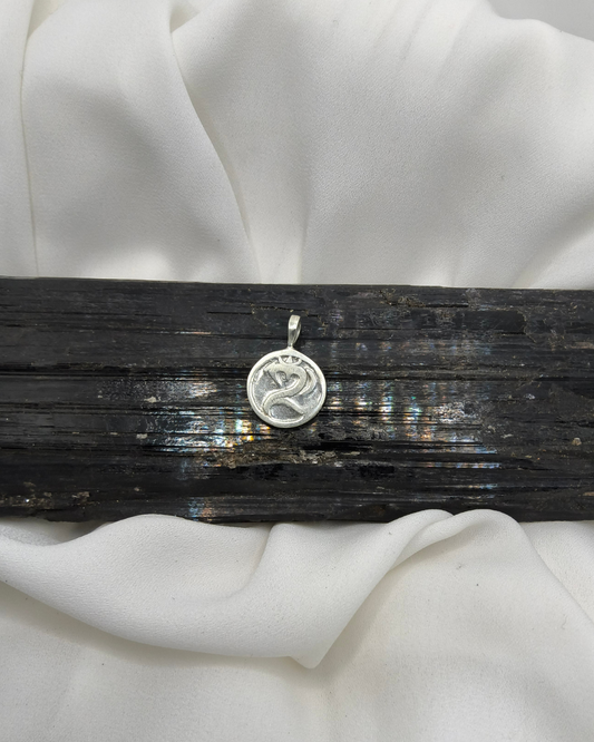 PINGENTE OM DUPLA FACE EM PRATA 925 – SÍMBOLO SAGRADO
