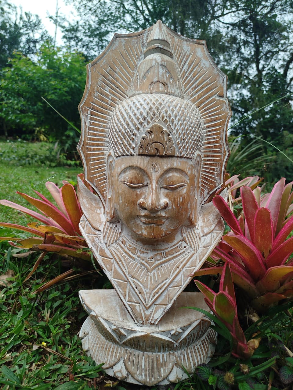 BUSTO DE BUDA PÁTINA BRANCA – DECORAÇÃO ZEN DE PAZ E ILUMINAÇÃO 20% OFF