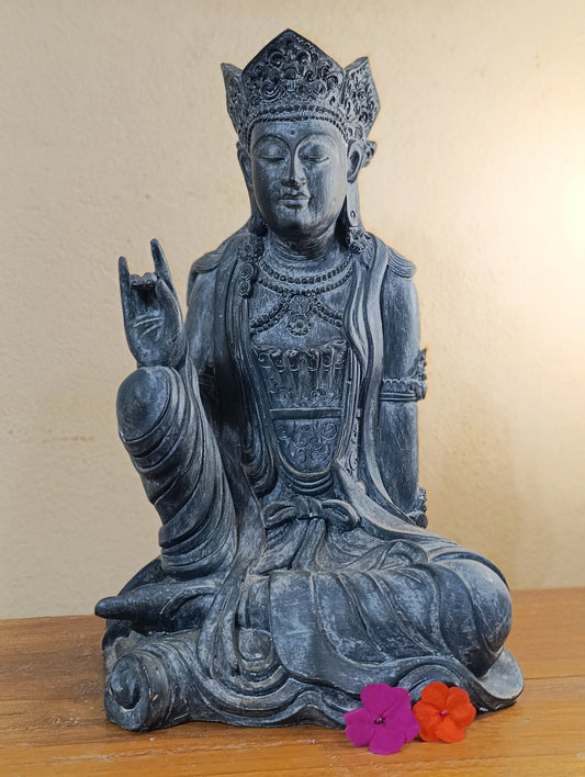 KUAN YIN EM RESINA – DEUSA DA COMPAIXÃO E DO AMOR INCONDICIONAL 30% OFF