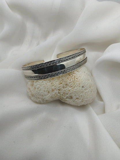 BRACELETE RISCO DEITADO EM PRATA 925 – FEITO À MÃO EM BALI