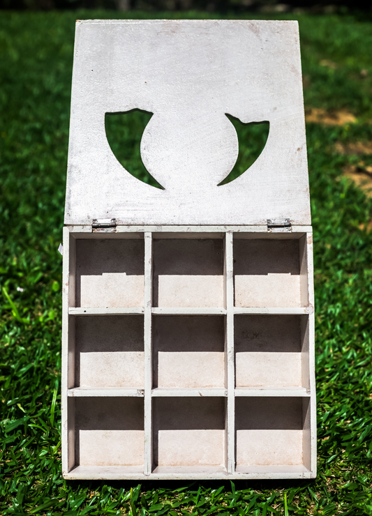 CAIXA COM DIVISÓRIA BUDA MEDITANDO – CALMA E CONSCIÊNCIA PLENA