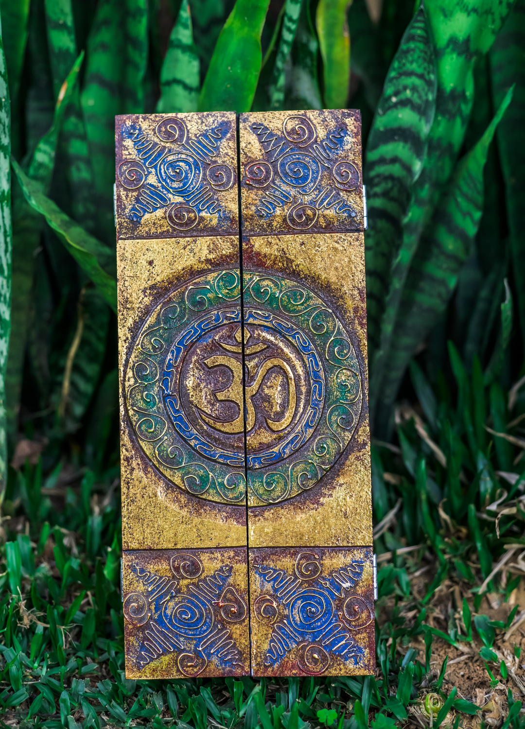 CAIXA OM DECORATIVA PARA INCENSOS E OBJETOS – FEITA À MÃO EM BALI
