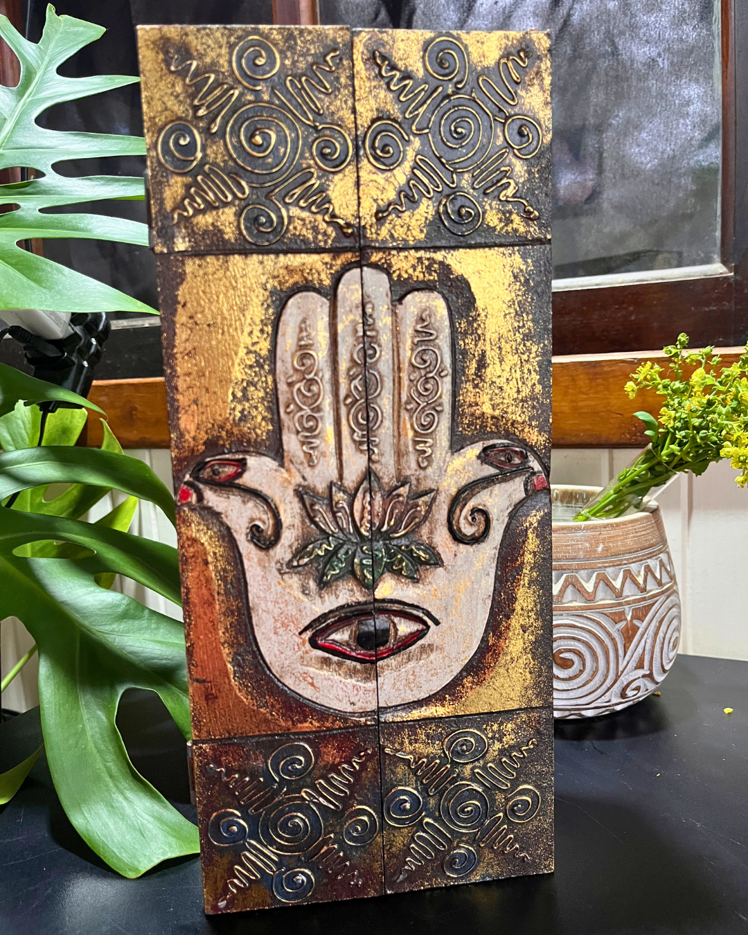 CAIXA MÃO HAMSA DECORATIVA PARA INCENSOS – FEITA À MÃO EM BALI