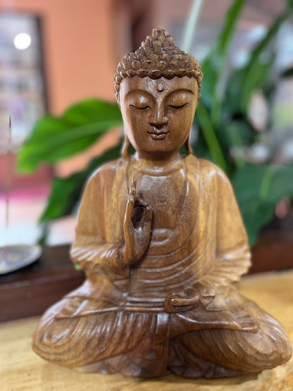 BUDA VITARKA MUDRA – ESCULTURA BALINESA EM MADEIRA ENTALHADA À MÃO