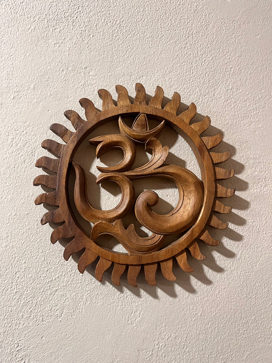 MANDALA OM SOL EM MADEIRA ENTALHADA PARA DECORAÇÃO DE PAREDE
