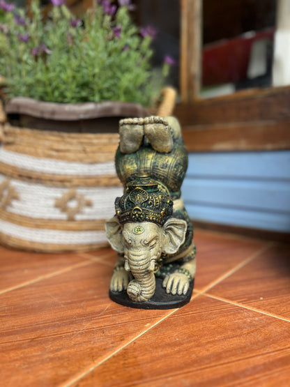 GANESHA YOGA EM RESINA – ESCULTURA BALINESA ÚNICA DE EQUILÍBRIO E CONSCIÊNCIA ESPIRITUAL
