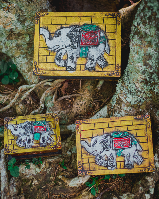 CAIXA DECORATIVA ELEFANTE – FEITA À MÃO EM BALI