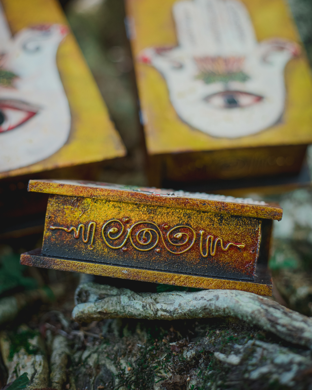 CAIXA DECORATIVA MÃO HAMSA – FEITO À MÃO EM BALI