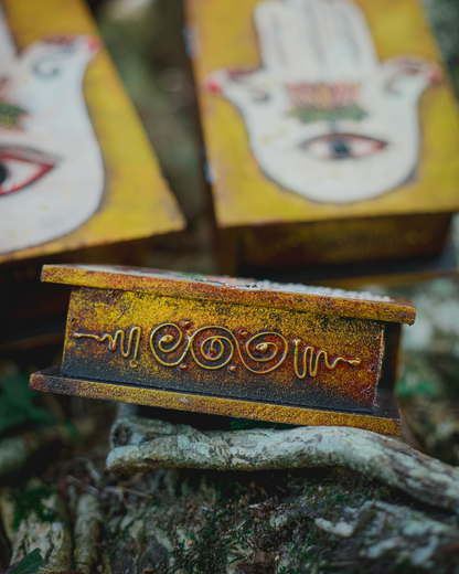 CAIXA DECORATIVA MÃO HAMSA – FEITO À MÃO EM BALI