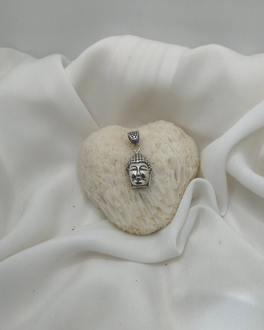 PINGENTE CABEÇA DE BUDA EM PRATA 925 – JOIA ESPIRITUAL DE PROTEÇÃO