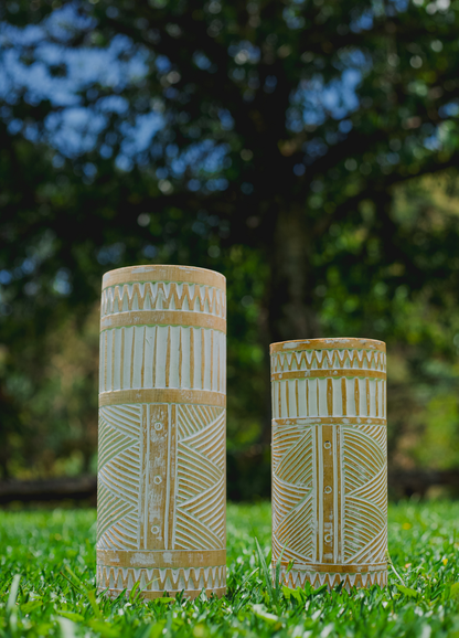 VASO TUBO PAPUA – DESIGN TRIBAL MINIMALISTA E ELEGANTE